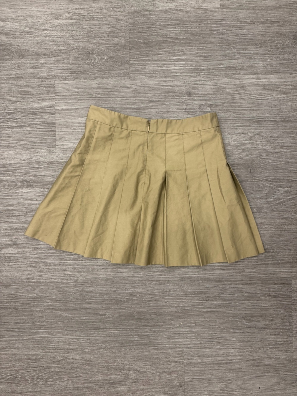 Sunday Best Olive Mini Skirt Size 4 - Picture 7 of 7